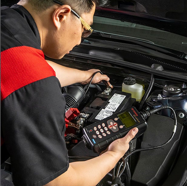 Service Center | LaFontaine Toyota in Dearborn MI
